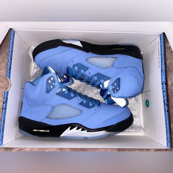 Jordan 5 Retro UNC University Blue - Picture 4 of 4